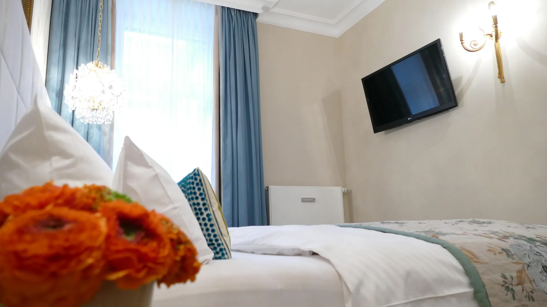 Hotel An Der Oper Munich 4*,